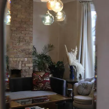 Alba's Den - A Creative Sanctuary In Nw10 Apartamento