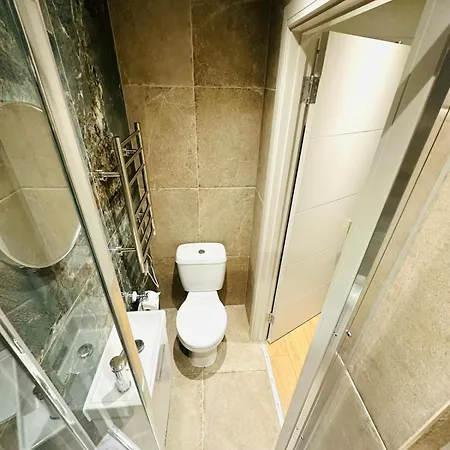 Ensuite Ii Great Location Close To Eye London