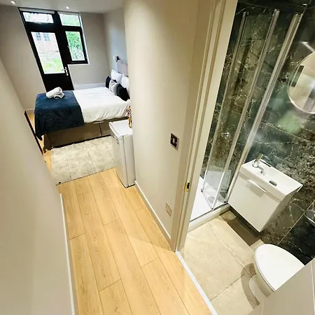 Affittacamere Ensuite Ii Great Location Close To Eye