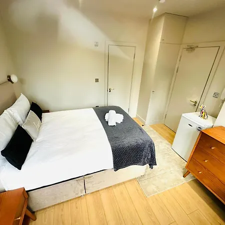 Ensuite Ii Great Location Close To Eye Londra