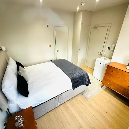 Affittacamere Ensuite Ii Great Location Close To Eye