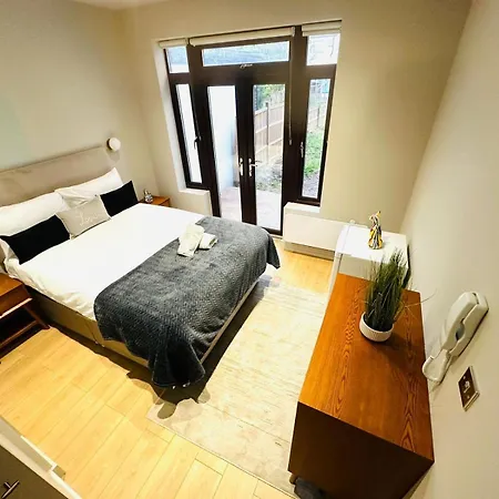 Ensuite Ii Great Location Close To Eye London