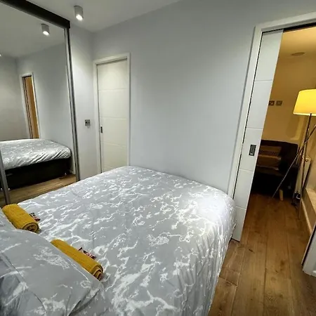 Camden Town Modern 1bedroom Flat London