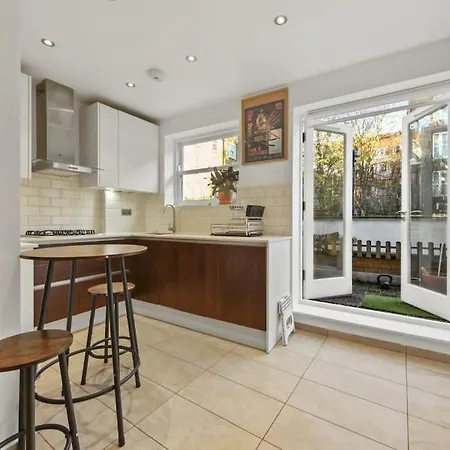 Apartment Stylish In Euston And Near Camden With Private Roof Terrace *