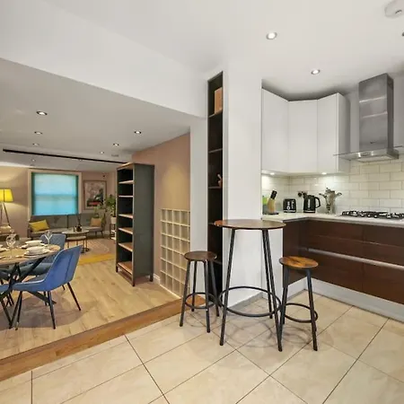 Apartment Stylish In Euston And Near Camden With Private Roof Terrace London