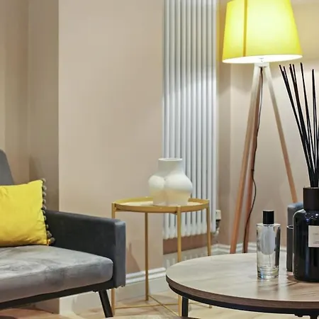 Stylish In Euston And Near Camden With Private Roof Terrace Apartment