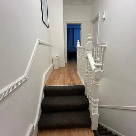 The Twin Bed Grove Guest house New Southgate