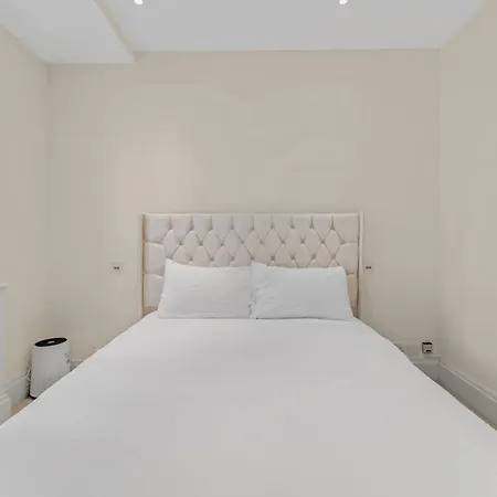 The Belgravia Place - Stunning & Bright 2bdr London