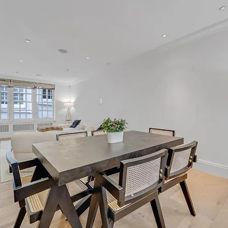 The Belgravia Place - Stunning & Bright 2bdr Apartment
