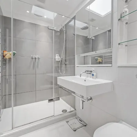 The Belgravia Place - Stunning & Bright 2bdr Apartment *