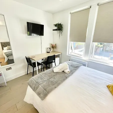 Homestay Cosy En-suite In Stratford London