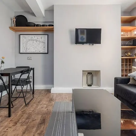 Bright, Modernised Close To Borough Market London