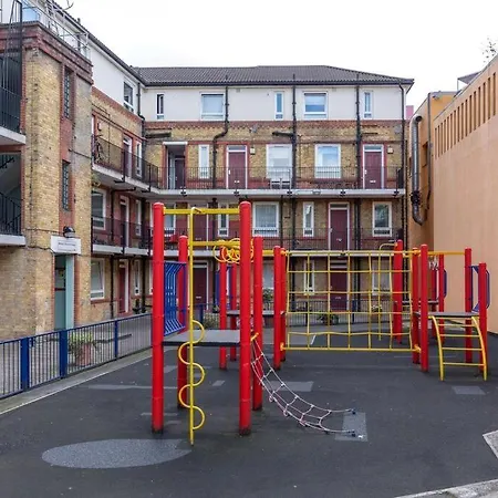 Bright, Modernised Close To Borough Market Apartment London