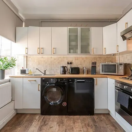 Bright, Modernised Close To Borough Market