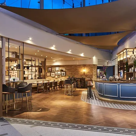 Marriott Kensington Hotel 4*