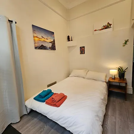 1 Bed Flat Near Little Venice And Paddington London