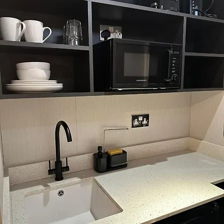 Fb4-spacious Basement Near Hyde Park Apartment London