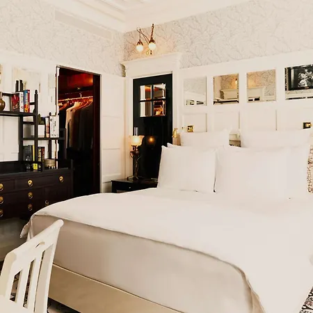 At Sloane Hotel 5*