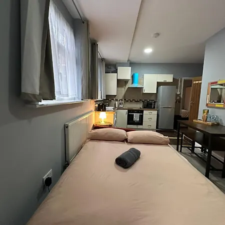 - Ground Floor 2 Bedrooms Apartment *
