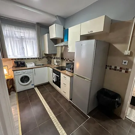 Apartment - Ground Floor 2 Bedrooms *