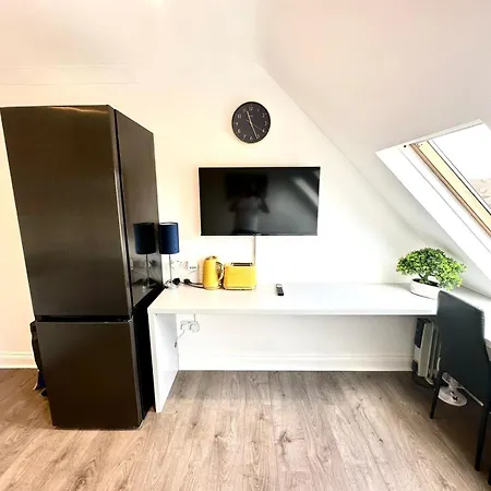 Stunning Modern, Private Apartment,15 Mins To London * The Hyde