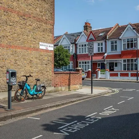 Holiday home Beautiful 5 Bedroom 4 Bathroom House In W6 By Yoko - 10 Minute's To - Free Parking, Fast Wifi, Work Desks And Smarttvs With And Netflix