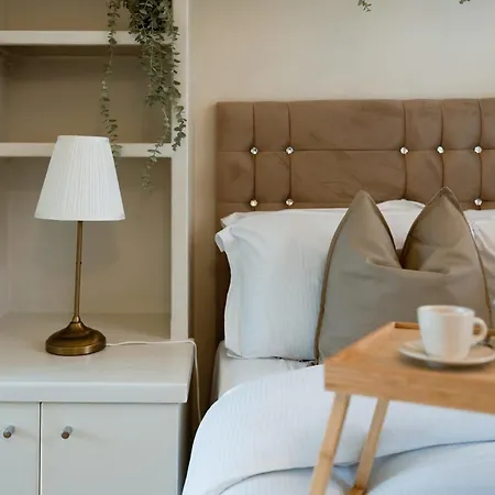 1 Bed Chelsea House With Private Terrace *