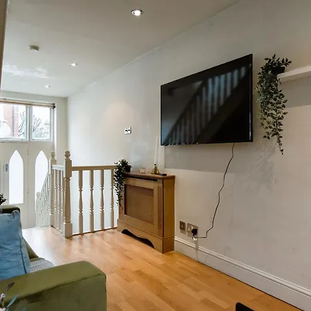 1 Bed Chelsea House With Private Terrace
