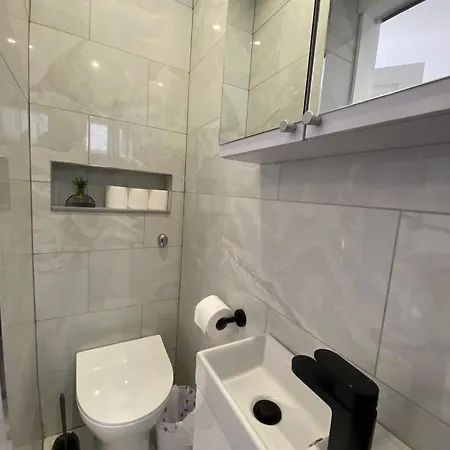 Holiday home Beautiful Newly Renovated House Sleeps 6 People, Only 12 Minutes By Tube To Oxford Circus