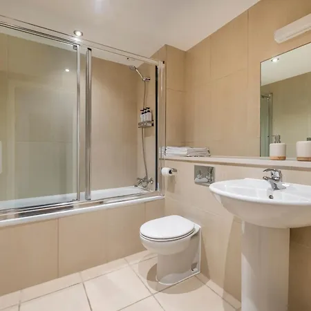 Apartment Stylish 2 Bedroom In Chelsea By Battersea Park With Ac London
