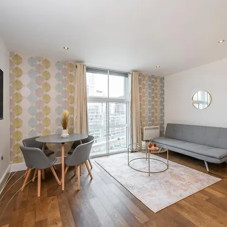Stylish 2 Bedroom In Chelsea By Battersea Park With Ac