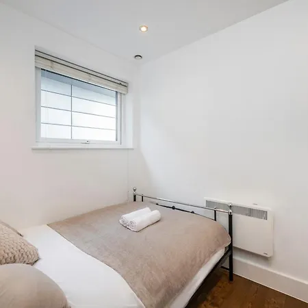 Stylish 2 Bedroom In Chelsea By Battersea Park With Ac London