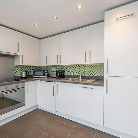 Stylish 2 Bedroom In Chelsea By Battersea Park With Ac London