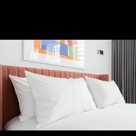 Alans Den Mayfair Apartment London