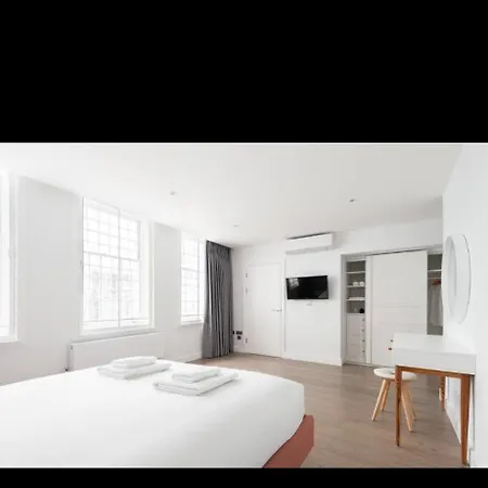 Alans Den Mayfair London