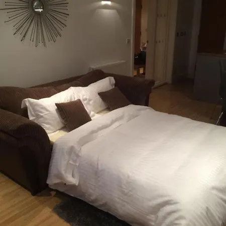 1 Bed Apartment, Sleeps 4, Free Parking, East Croydon, Gr London * South Norwood