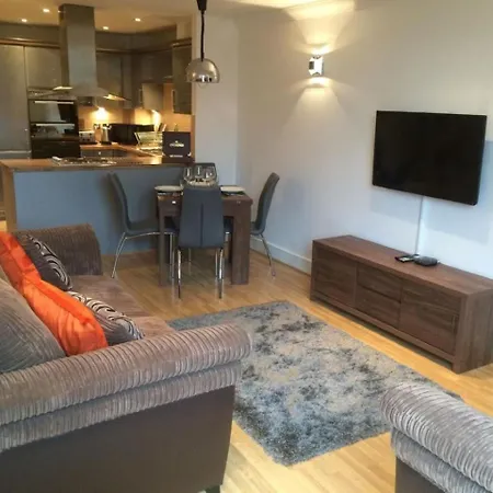 1 Bed Apartment, Sleeps 4, Free Parking, East Croydon, Gr London South Norwood
