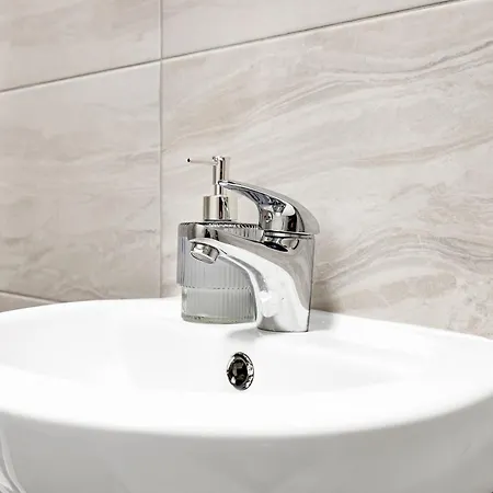 Luxury 8 Minutes From Heathrow *