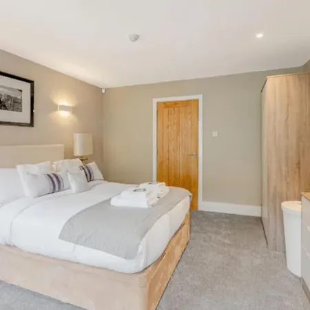 Gorgeous 4-level 3br - Check Profile *