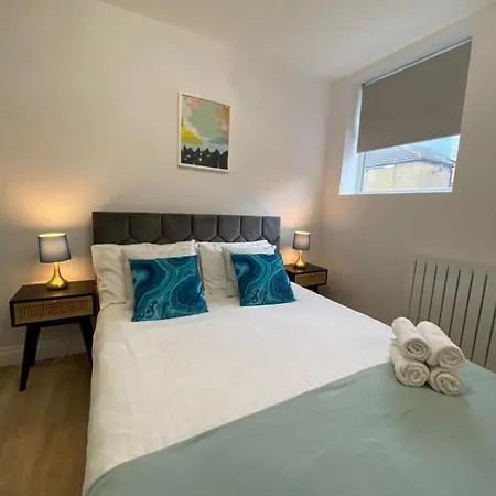 Beautiful Newly Renovated House Sleeps 6 People, Only 12 Minutes By Tube To Oxford Circus *