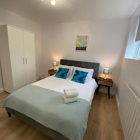 Beautiful Newly Renovated House Sleeps 6 People, Only 12 Minutes By Tube To Oxford Circus Holiday home