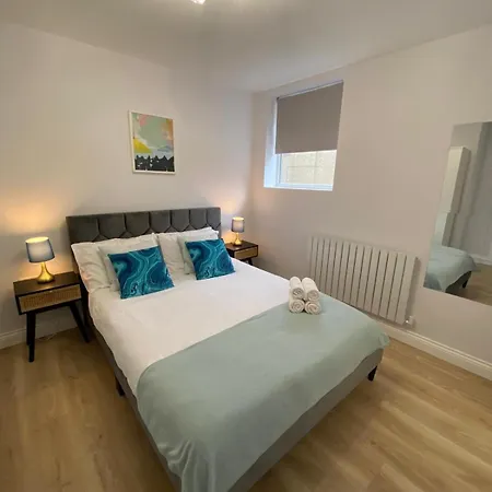 Beautiful Newly Renovated House Sleeps 6 People, Only 12 Minutes By Tube To Oxford Circus *