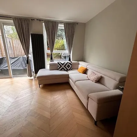 Unique And Stylish 2-bed Maisonette In Islington London