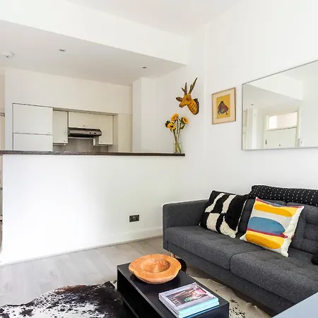 Stylish One-bedroom Flat In Notting Hill