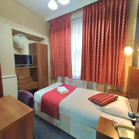 Otel Oliver 3*