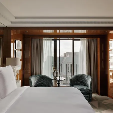 Four Seasons At Park Lane