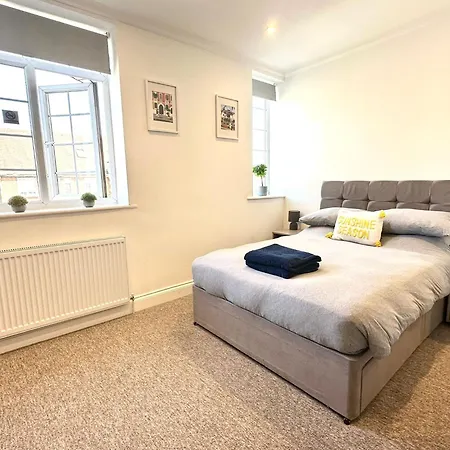 Spectacular Modern, Private Apartment,15 Mins To London Hendon