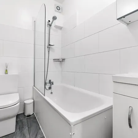 2 Bed Apartment- Finsbury Park Station B Apartment
