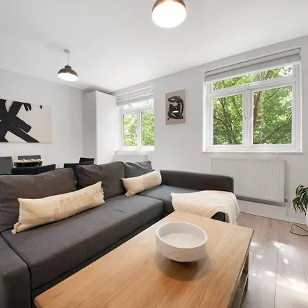 2 Bed Apartment- Finsbury Park Station B *