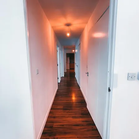 02 Arena View Apartment London
